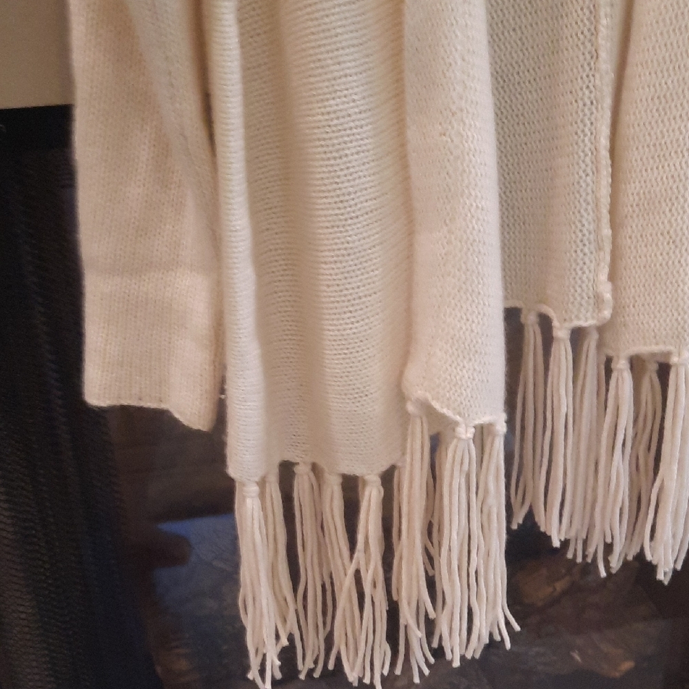 360 Cashmere Cream Fringe Cardigan - Picture 4 of 6